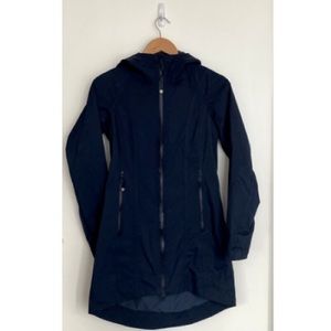 Lululemon navy blue rain jacket